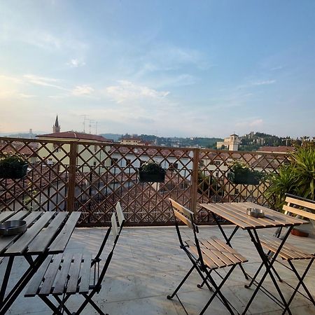 Verona Relax & Stay Rooms Bagian luar foto