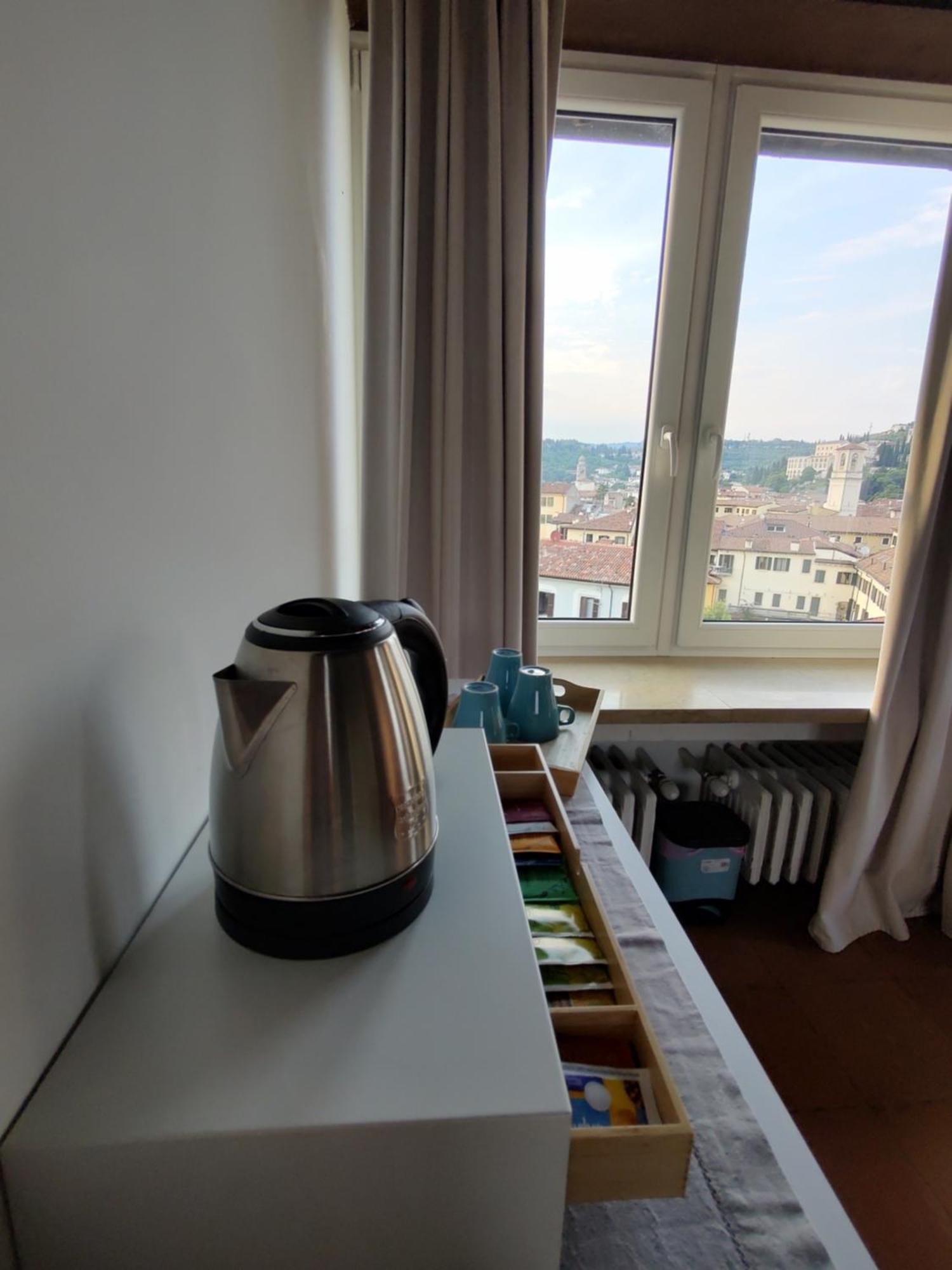 Verona Relax & Stay Rooms Bagian luar foto