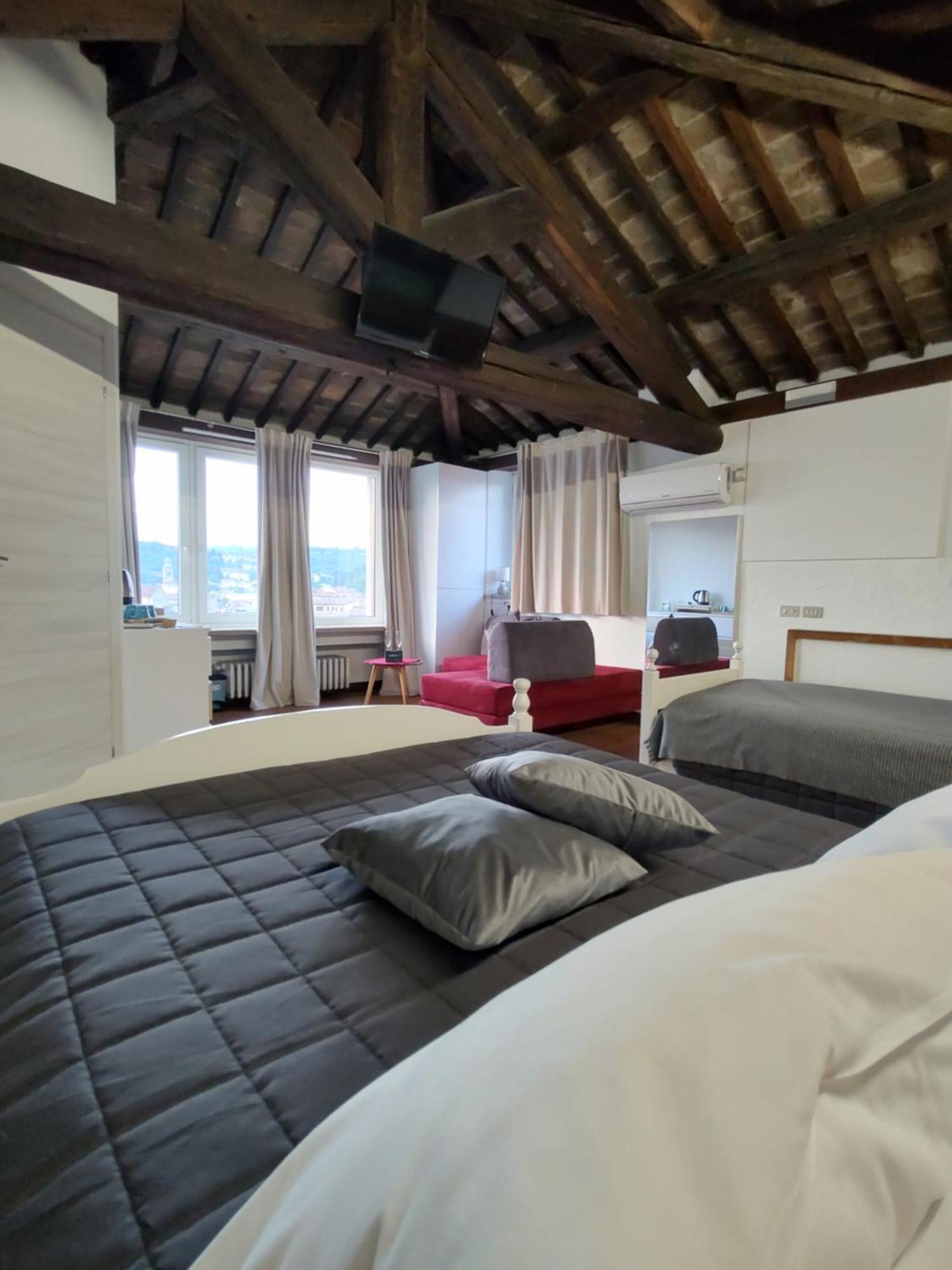 Verona Relax & Stay Rooms Bagian luar foto